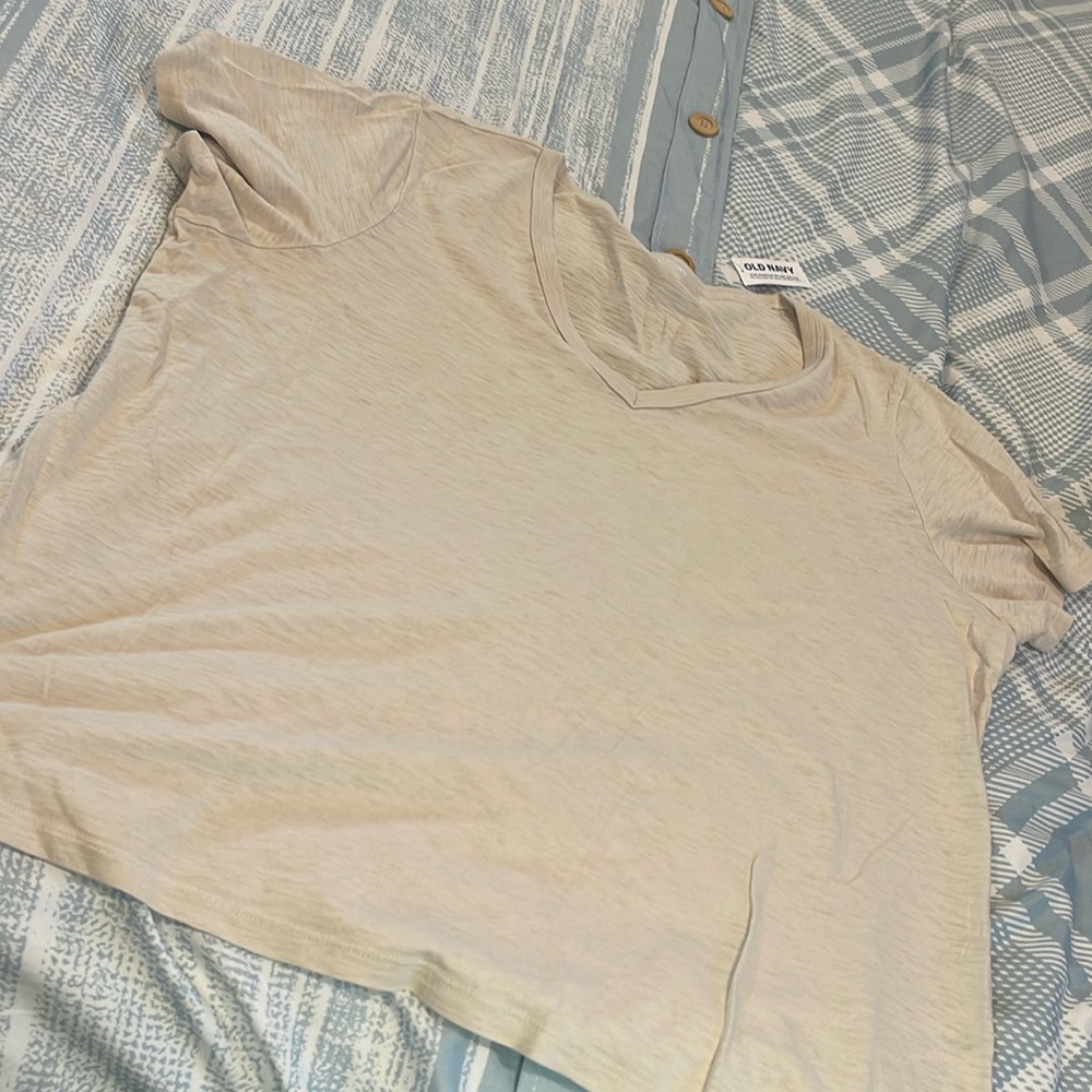 Old Navy women’s v-neck XL NWT